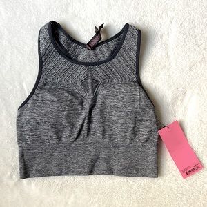 BETSEY JOHNSON • SPORTS BRA